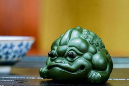 金蟾风水摆的好能够助旺财运 但需注意这几点
