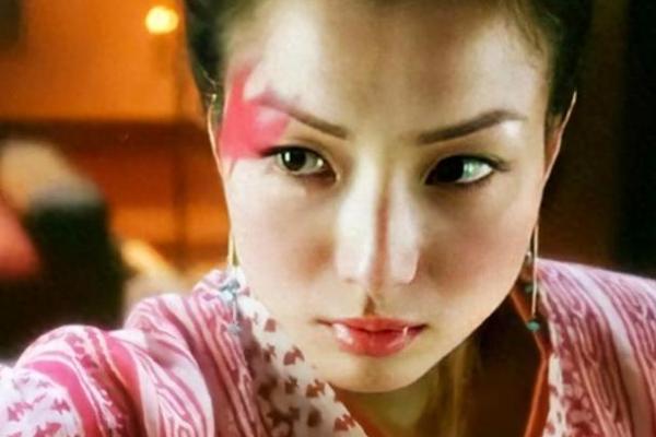 哪个星座必定长得丑女