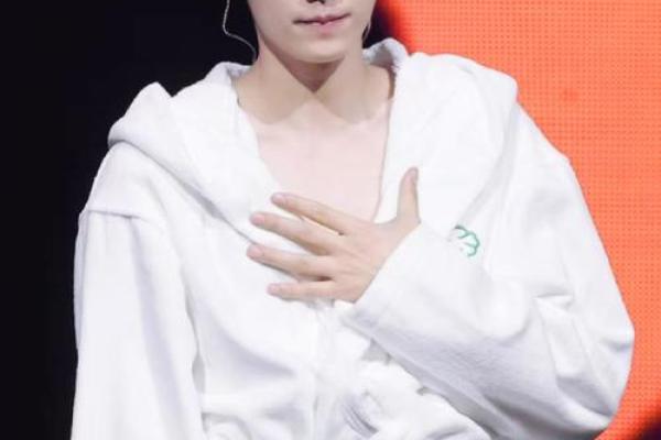 哪个星座适合李易峰谈恋爱