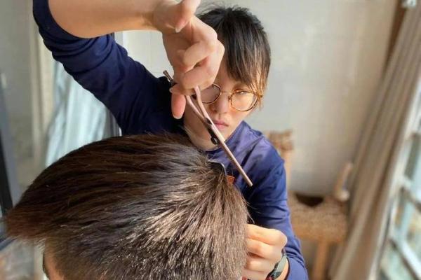 剪头发风水讲究，如何处理剪下的头发风水