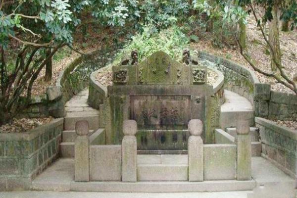墓地风水的朝向方位是什么神位