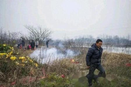 风水千万不要让孙子去上坟四种人不宜扫