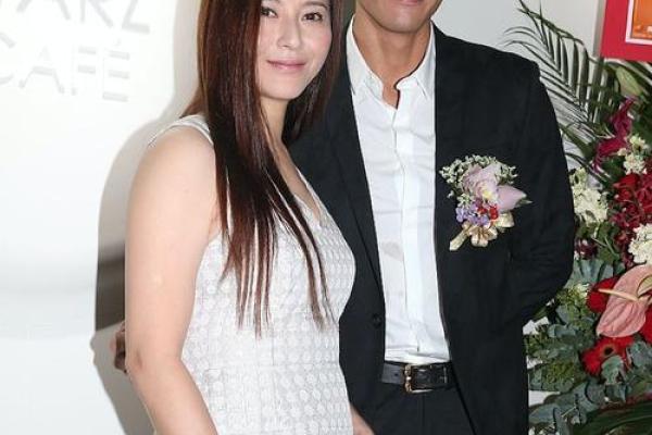 香港知名堪舆大师称TVB情侣互旺、八字合,但要结婚仍有波折 香港知名堪舆大师称TVB情侣互旺、八字合,但要结婚仍有波折